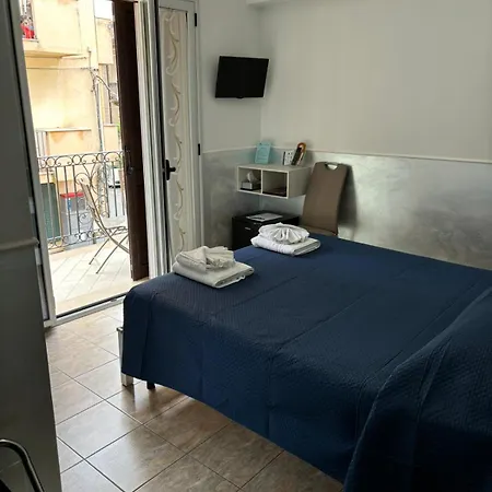 Scilla Resort B&B 쉴라