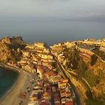 فندق مبيت وإفطار Scilla Resort 4*