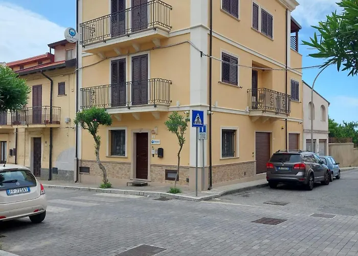 לינה וארוחת בוקר Scilla Resort