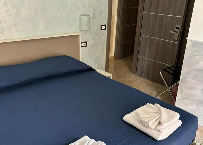 לינה וארוחת בוקר Scilla Resort שילה