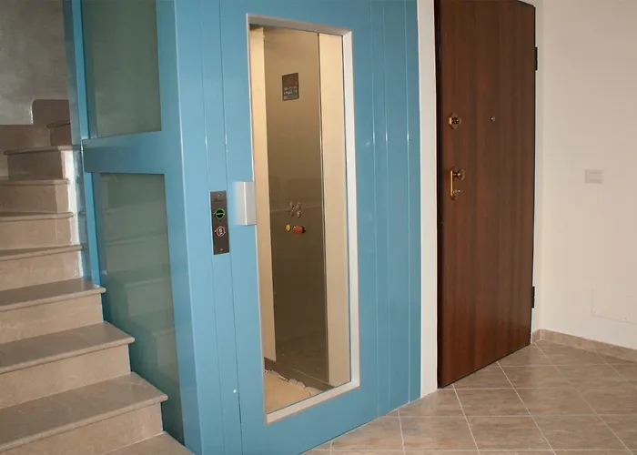 לינה וארוחת בוקר Scilla Resort 4*