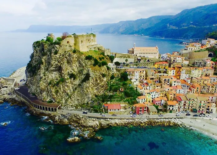 לינה וארוחת בוקר Scilla Resort